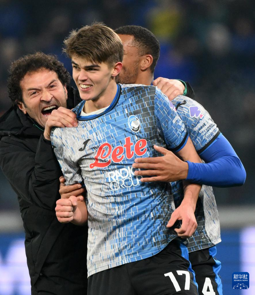 波兰队在国际足球赛事中取得历史性胜利的简单介绍