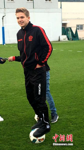 斯图加特队青训培养出新秀,备受赞誉的简单介绍 斯图加特队青训培养出新秀,备受赞誉的简单介绍