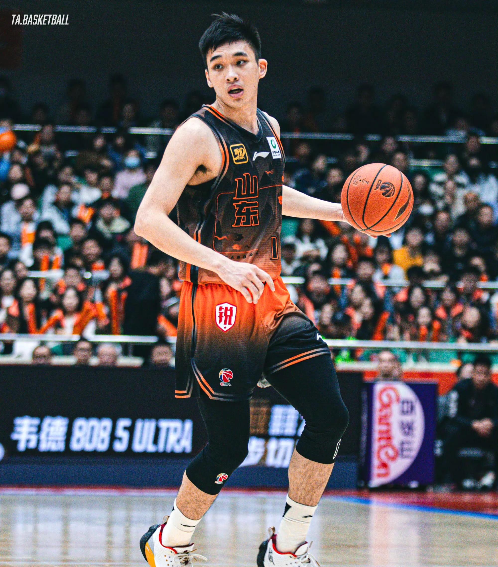 山东男篮士气高昂,雄心壮志斗志昂扬的简单介绍 山东男篮士气高昂,雄心壮志斗志昂扬的简单介绍