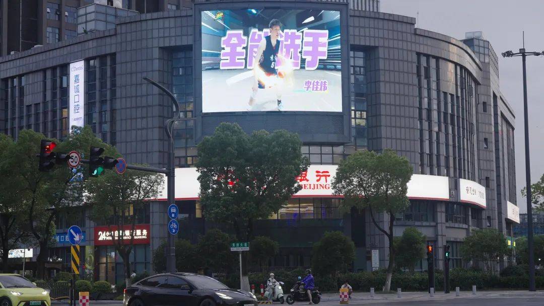 aoa体育直播-充满激情，千里赛场一触即发的简单介绍