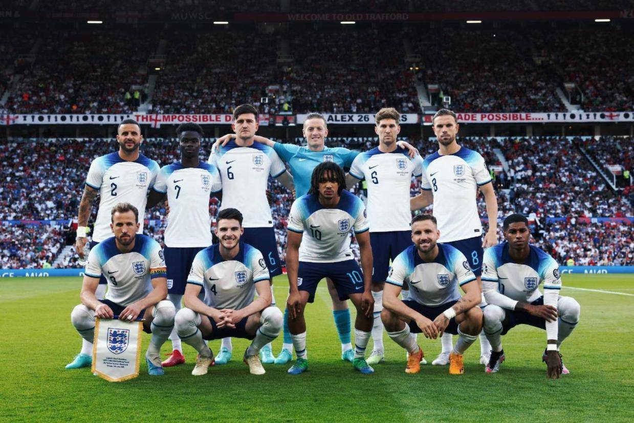 包含比赛探秘:英格兰对法国,实力碰撞势不可挡的词条 包含比赛探秘:英格兰对法国,实力碰撞势不可挡的词条