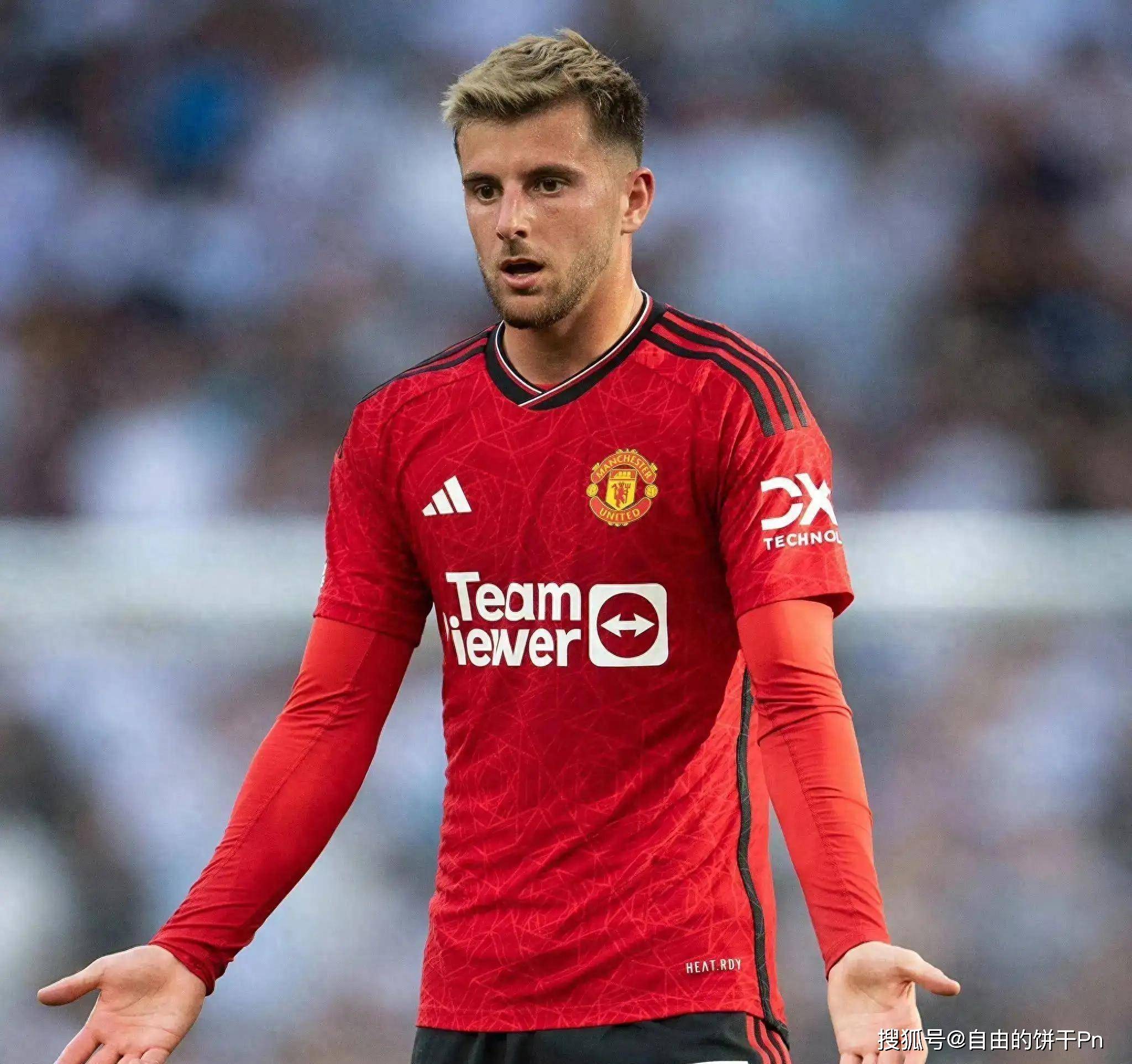 aoa体育培训-曼联青训新星披挂拜仁慕尼黑战装备红发魔兽的简单介绍