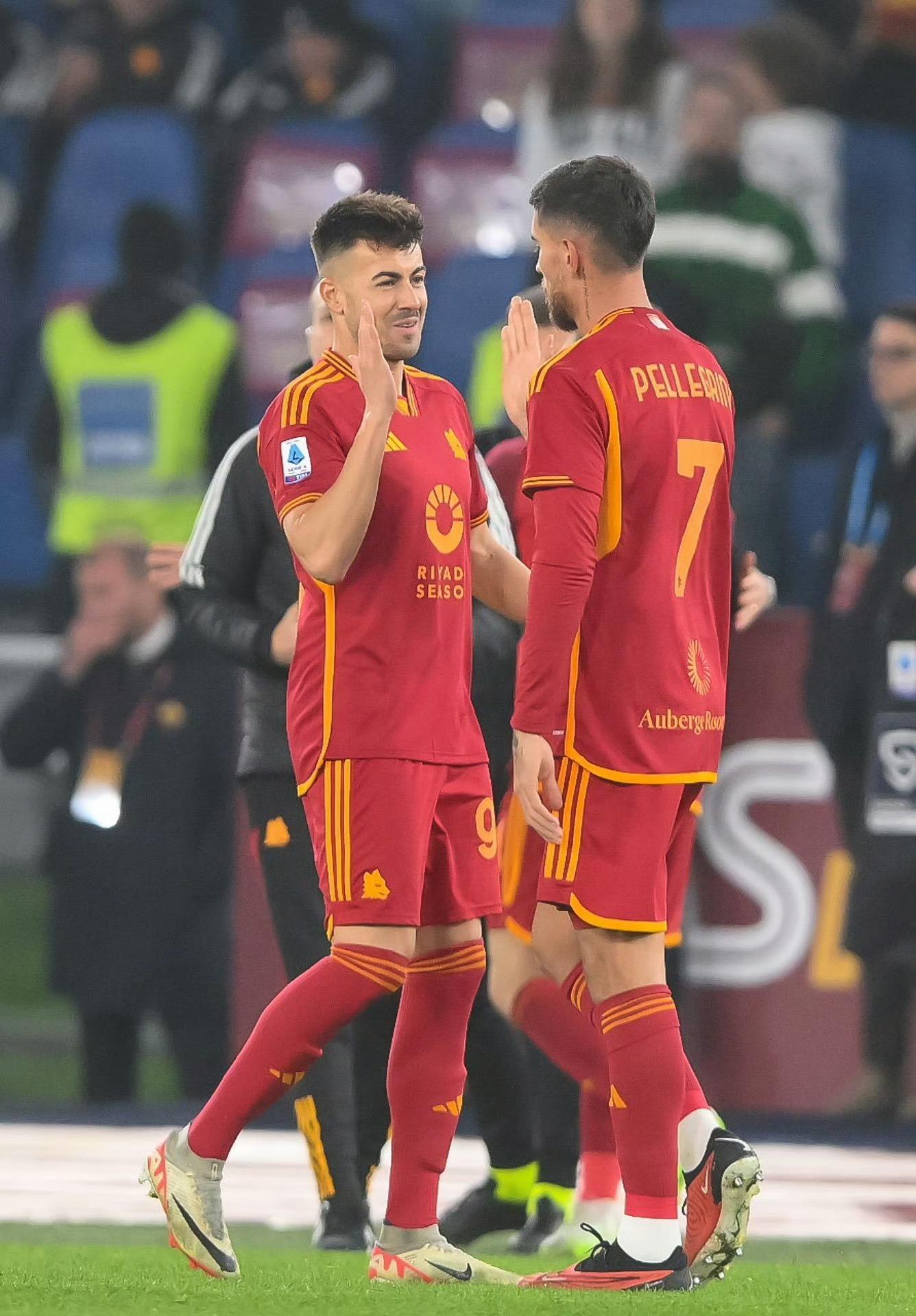 aoa体育新闻-罗马队员替补上场取得关键进球，帮助球队取胜的简单介绍