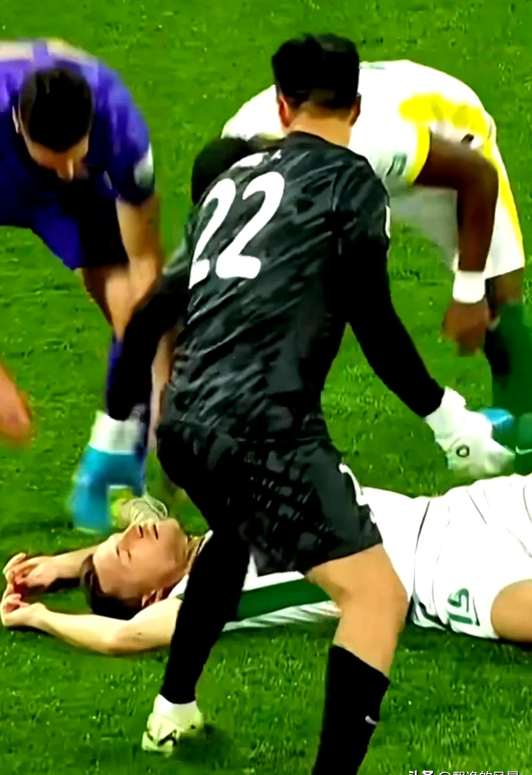 萨索洛后卫受伤,主帅急需补强后防的简单介绍 萨索洛后卫受伤,主帅急需补强后防的简单介绍