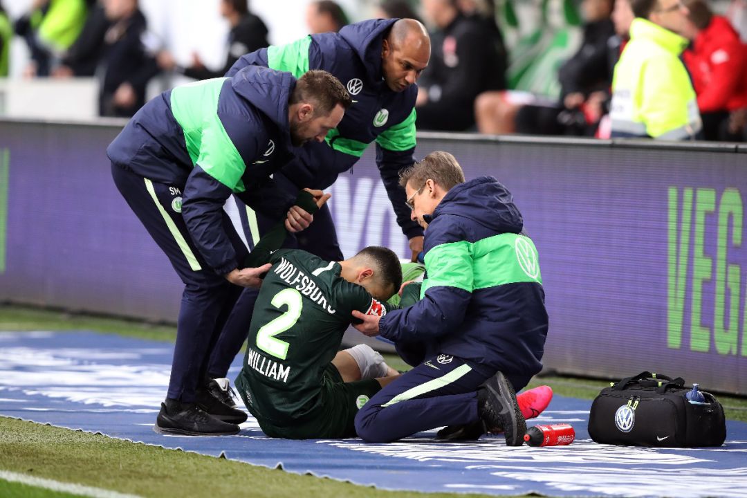 aoa体育活动-关于狼堡主场大获全胜，实现四连胜，追赶积分榜领先者的信息