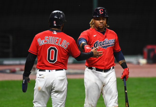 aoa体育课程-经纪人透露球星去留观望，妥协难求