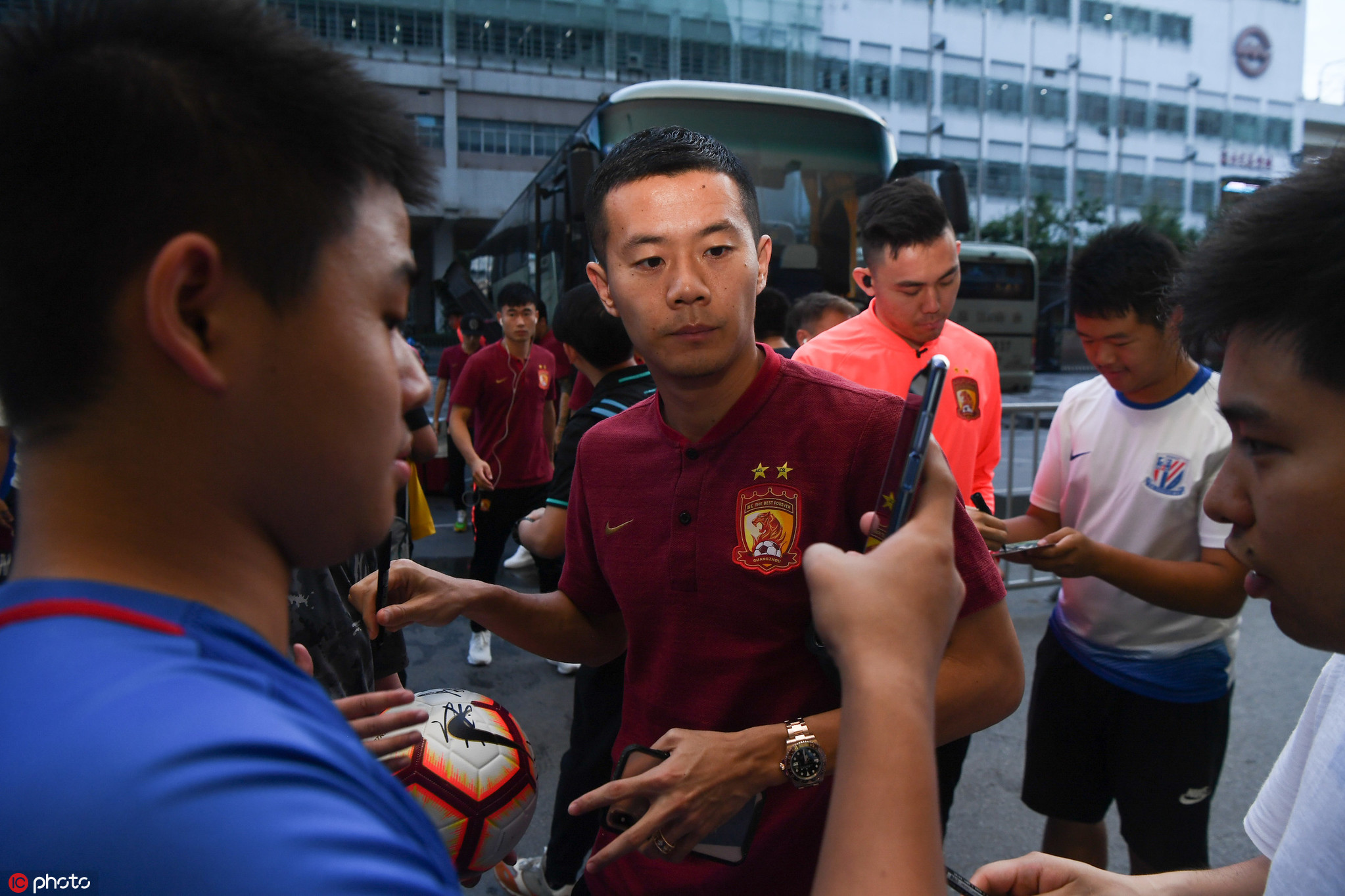 关于广州恒大主场大捷，备战近期赛事的信息