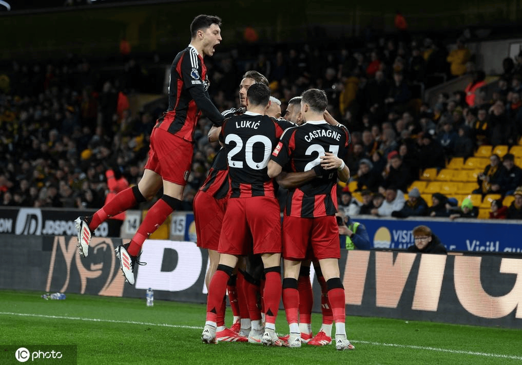 狼堡门将神勇表现,助球队战平对手 狼堡门将神勇表现,助球队战平对手