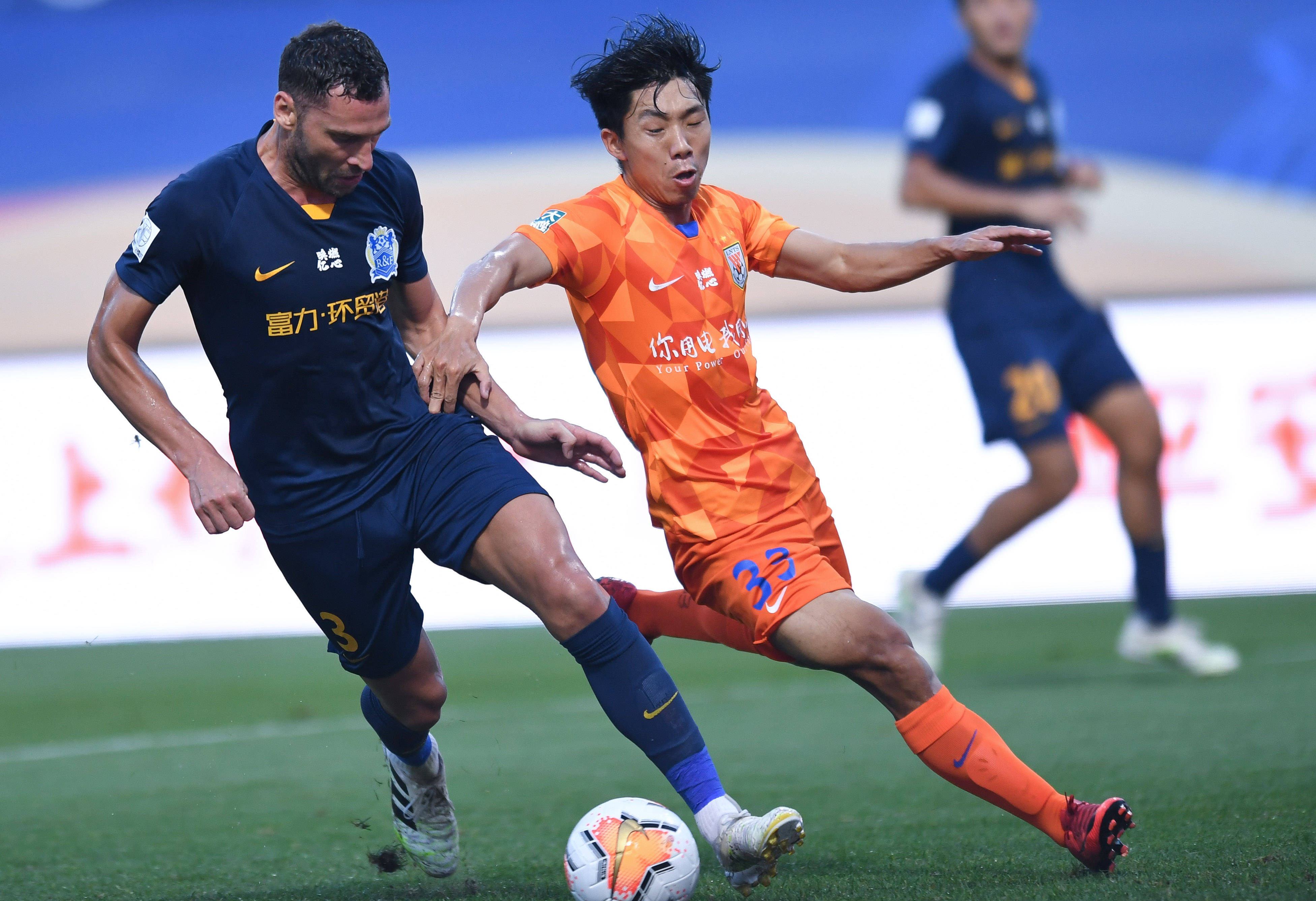 广州富力负于山东鲁能,遭遇失利 广州富力负于山东鲁能,遭遇失利