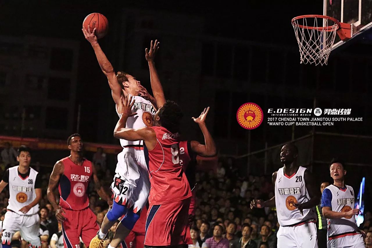 关于越战越勇，球员奋力拼搏，场面感人至深的信息