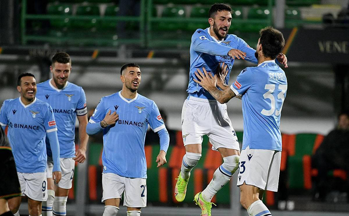 包含拉齐奥队球员踢出高水平比赛,赢得胜利的词条 包含拉齐奥队球员踢出高水平比赛,赢得胜利的词条