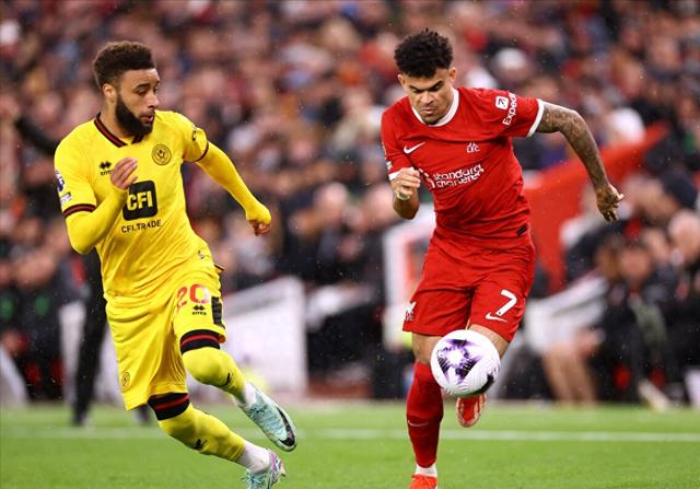 赛季冠军归属悬念,球迷火热期盼结果的简单介绍 赛季冠军归属悬念,球迷火热期盼结果的简单介绍