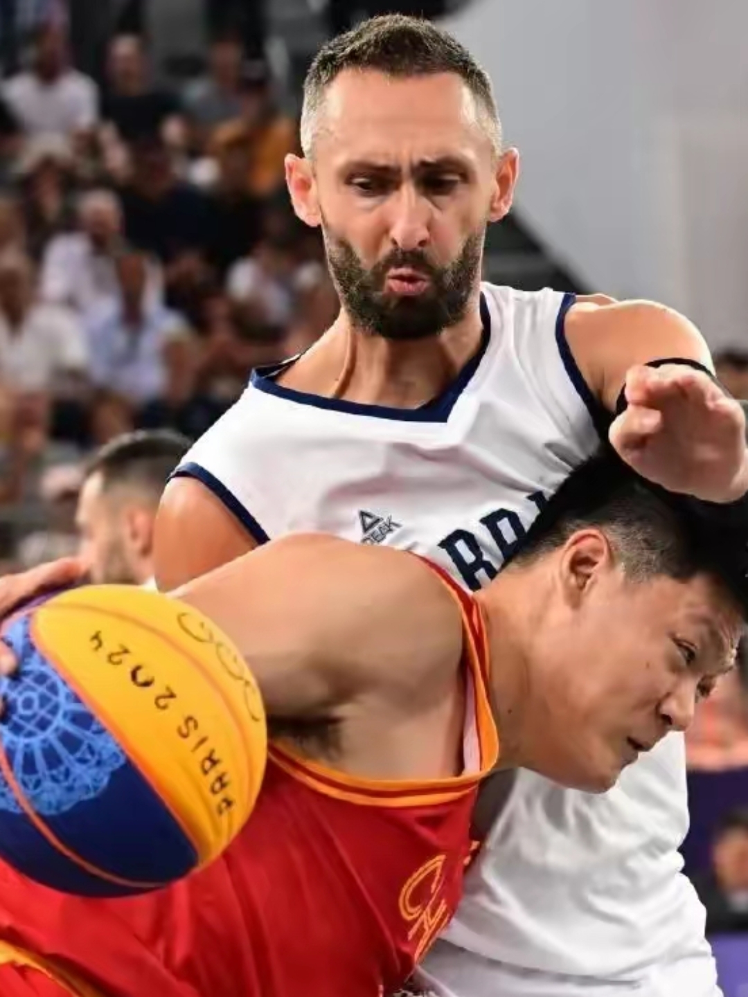 aoa体育教练-塞尔维亚击败法国获得篮球胜利